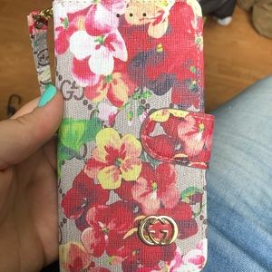 Gucci phone case wallet